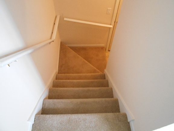 5th image of 2915 Shelly Ln #2915