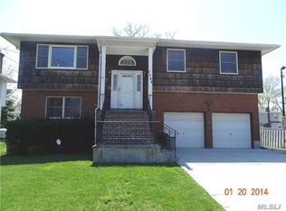 2466 Lancaster St, East Meadow, NY 11554