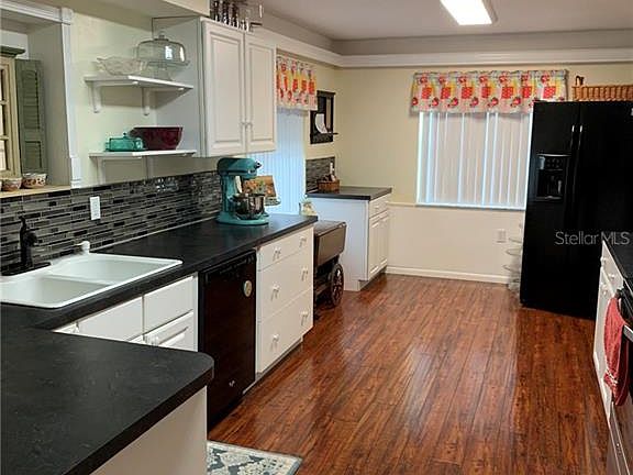 4th image of 225 W Pentstemon Ct
