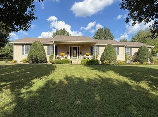 910 Clifty Hollow Rd, Bowling Green, KY 42101