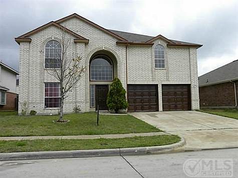 2nd image of 221 Matlock Meadow Dr