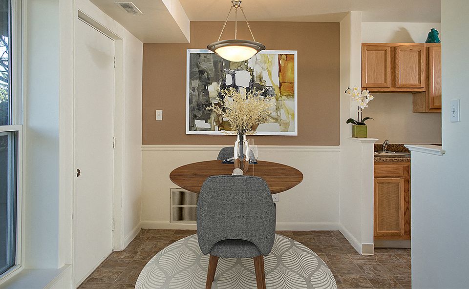 Hillcrest Village Apartment Homes 1515 Hillside Ave Niskayuna NY Zillow