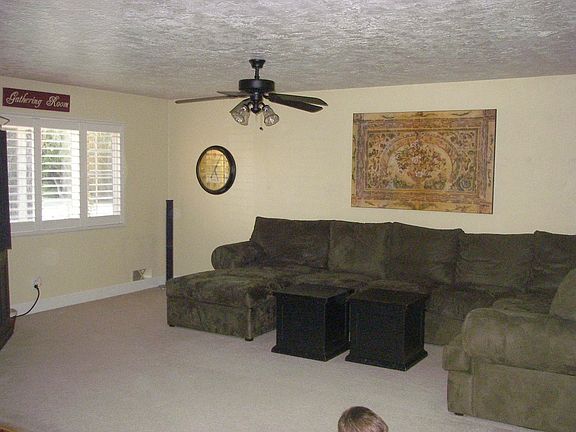 2nd image of 2914 W Cornell Ave