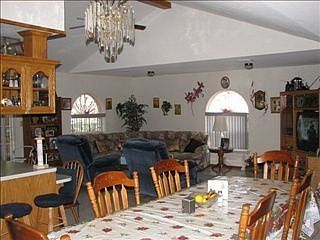 2nd image of 614 E Vfw Ave #4