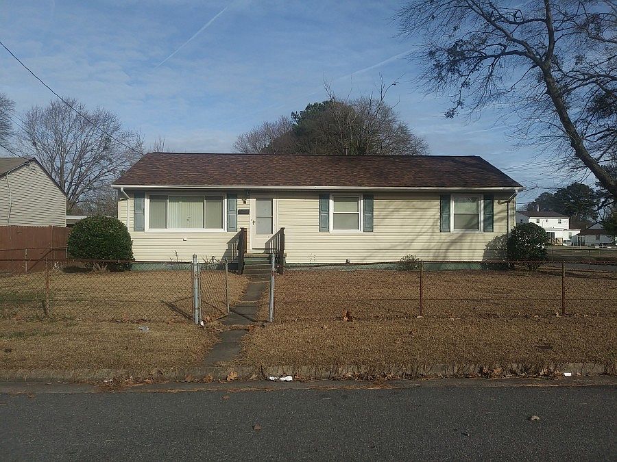 1st image of 17 Pennwood Dr