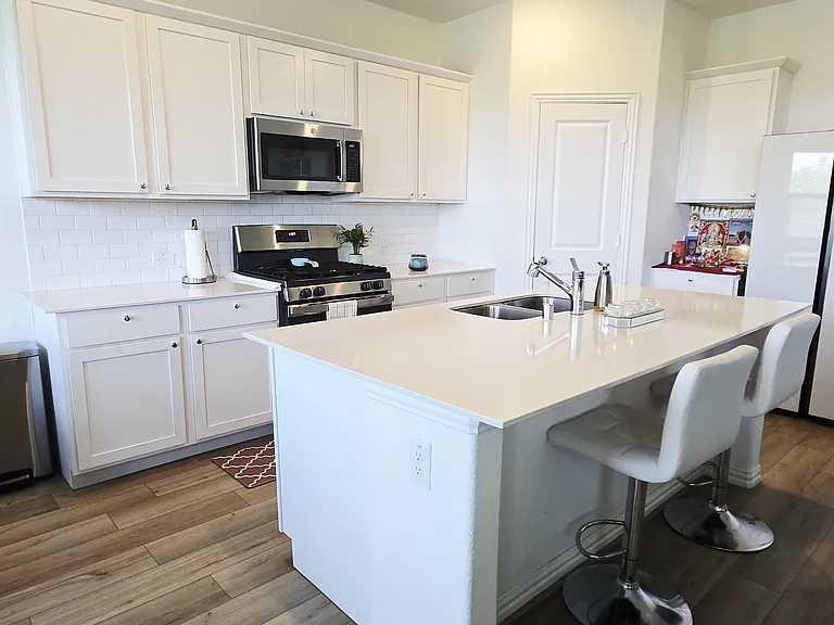 3321 Kingsdown Dr — Photo 7