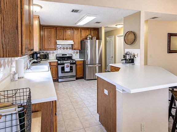 5th image of 12900 Medina River Way