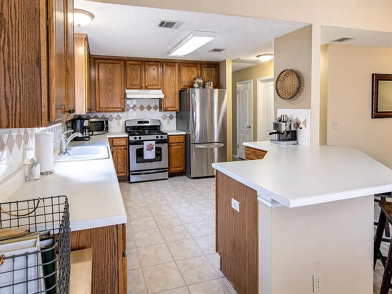 12900 Medina River Way — Photo 5