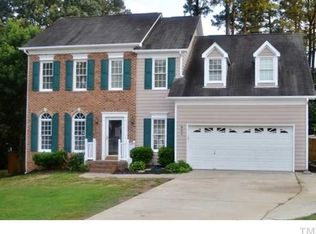 901 Angel Oaks Ct, Raleigh, NC 27610