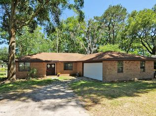 3829 Cedar Forest Dr E, Jacksonville, FL 32210