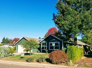 838 Meadowvale Ln, Woodburn, OR 97071