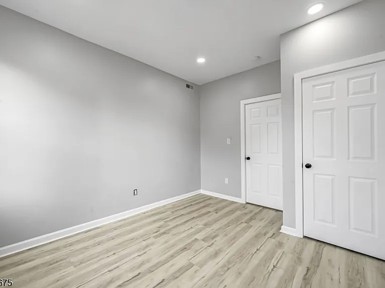 53-55 Henry St #57 — Photo 18