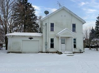 122 E 3rd St, Perry, MI 48872