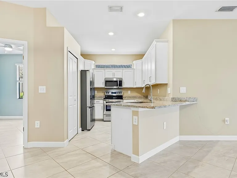 14050 Pine Lodge Ln — Photo 6