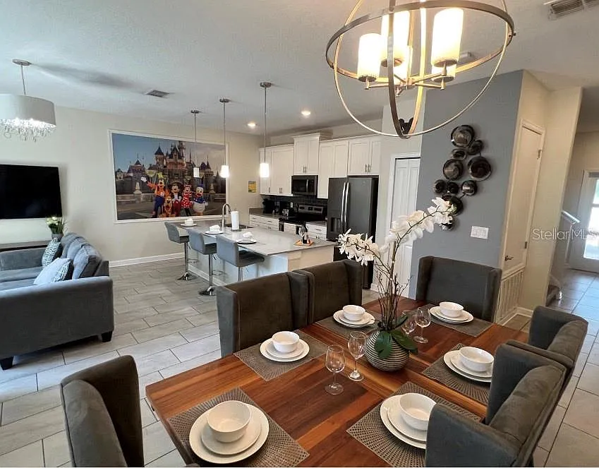 4 bed, 3.0 bath, 1914 sqft, $2,950 — Photo 4