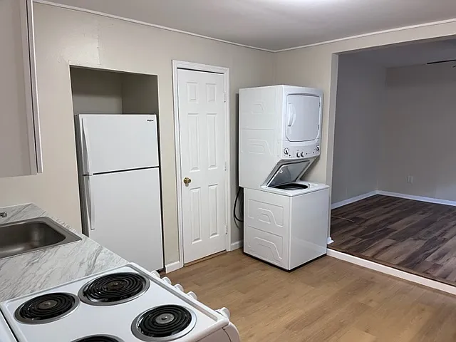320 Skinner Blvd #320 — Photo 10