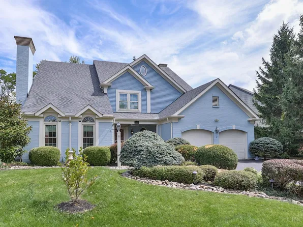 1848 Berkshire Club Dr, Cincinnati, OH 45230