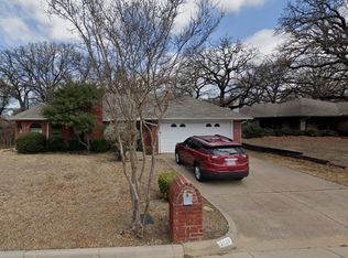 2123 Turf Club Dr, Arlington, TX 76017
