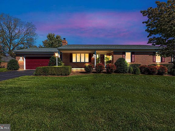 2nd image of 13103 Hyacinth Ct