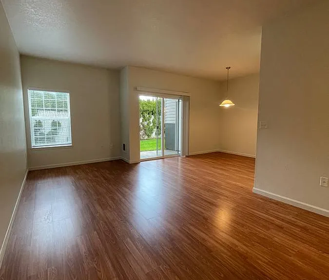 Fountain Valley Apartments — Photo 43