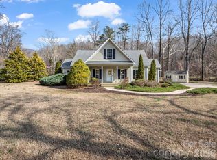 19 Lynnbrook Way, Columbus, NC 28722