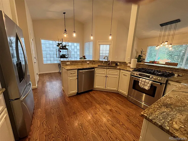 10025 Teton Ct — Photo 12