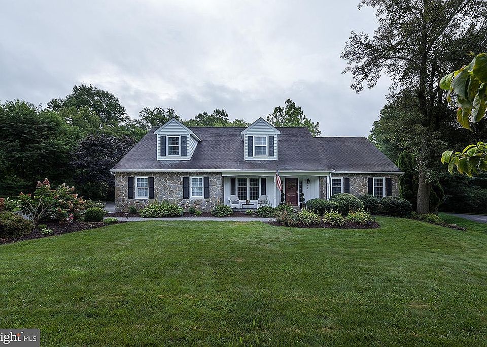 1st image of 47 Michaelangelo Ct
