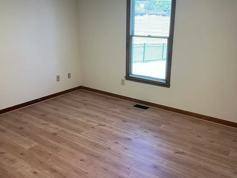 803 Quillen Ave — Photo 25