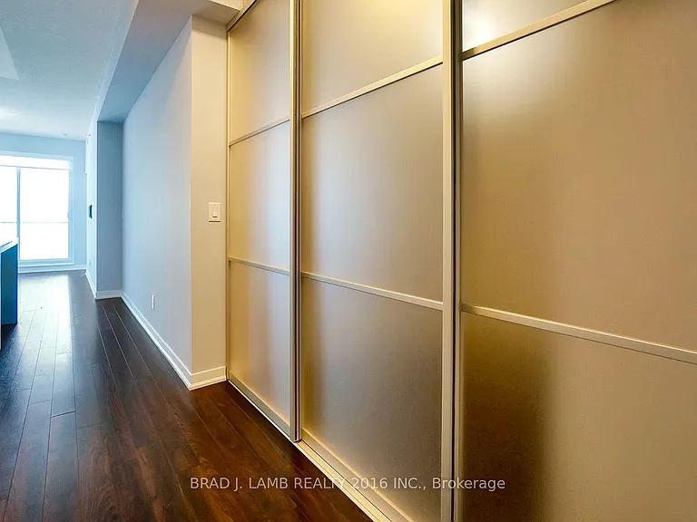 51 E Liberty St #2211 — Photo 7