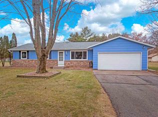144 Ridgewood Dr, Stevens Point, WI 54482