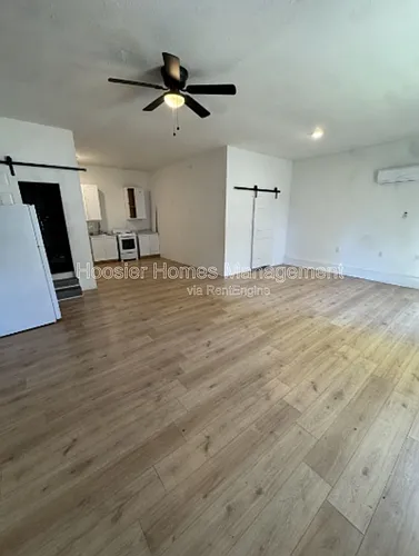 1466 S Worth Ave #B Photo 1