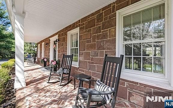 5th image of 202 Chestnut Ridge Road