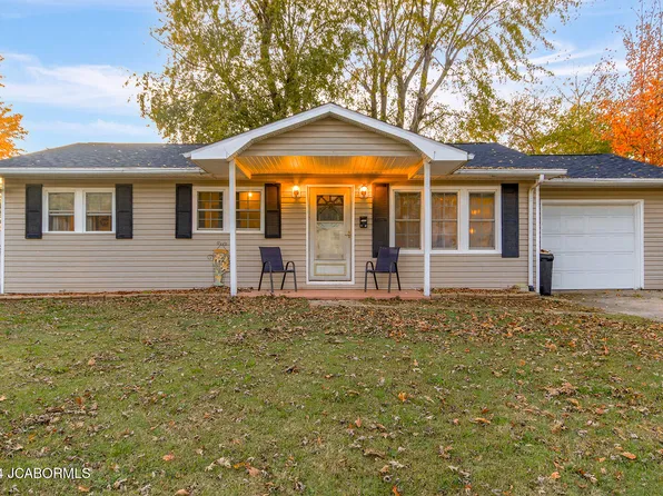 1111 S Roache St, California, MO 65018