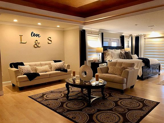 Master Suite Living Room