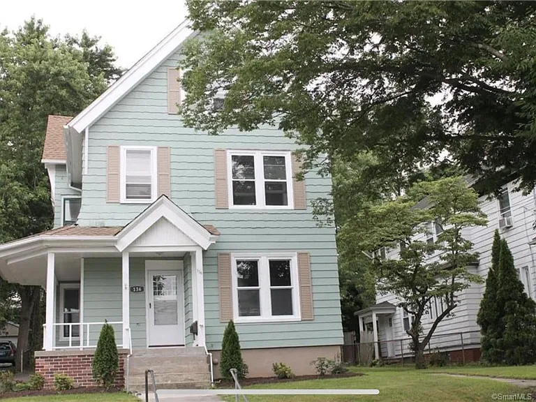 136 S Whittlesey Ave #1 — Photo 2