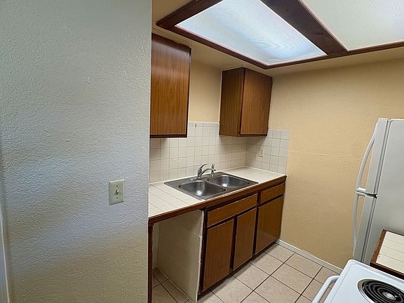5th image of 901 S Highway 77 APT 1