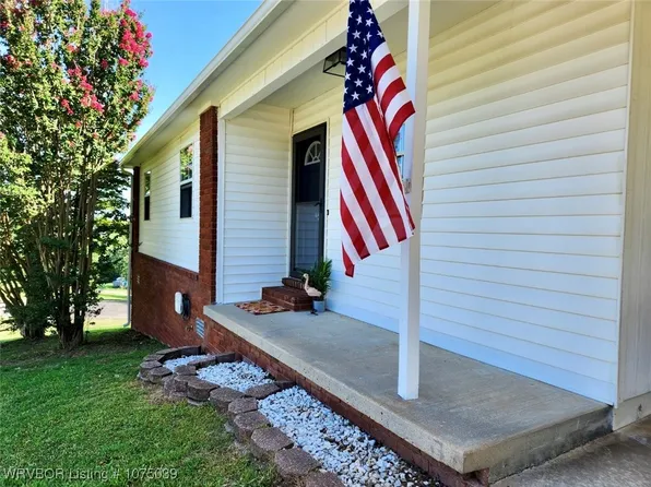 525 W Fresno St, Greenwood, AR 72936