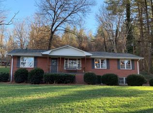 165 S Country Club Dr, Cullowhee, NC 28723