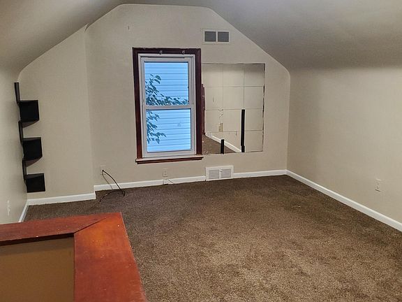 4th image of 5046 Steadman St