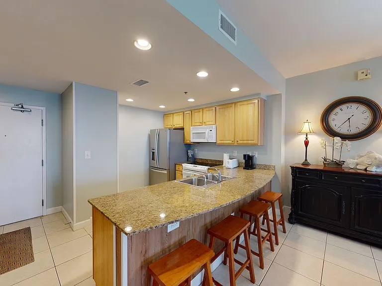 17729 Front Beach Rd #1902E — Photo 4