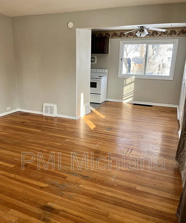 4414 Huron Cir
