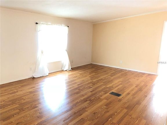 3rd image of 6557 W C #476
