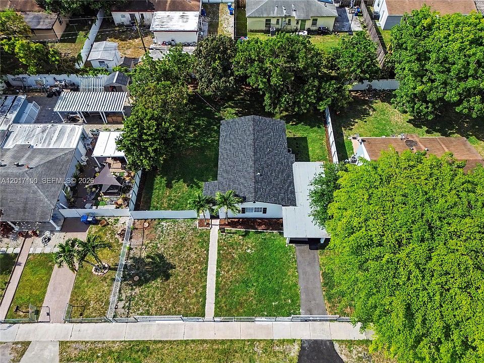 1st image of 580 NW 194th Ter