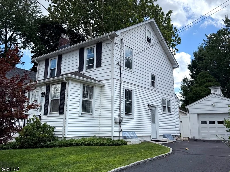 3 bed, 1.5 bath, $4,500 — Photo 3