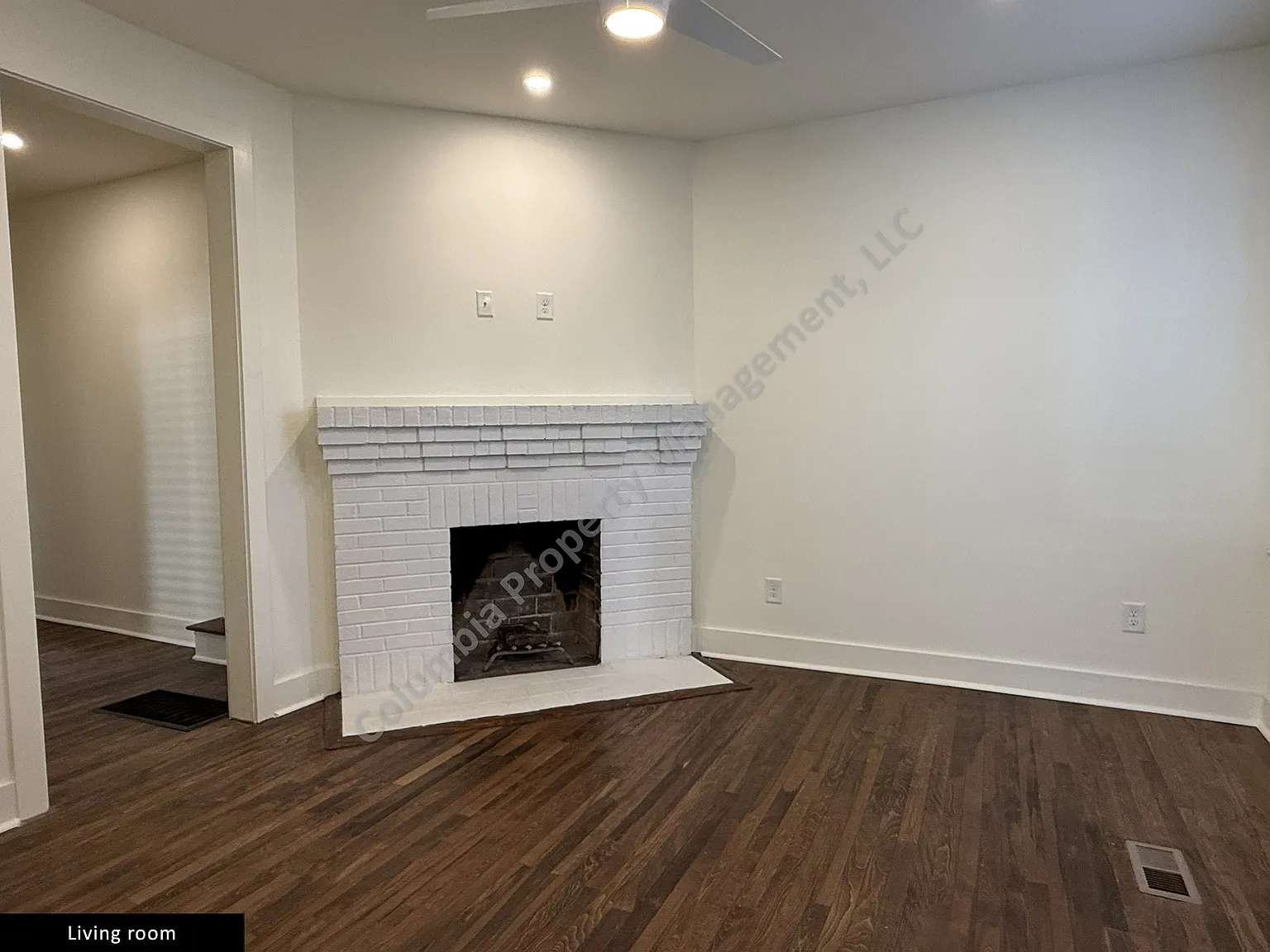 2 bed, 820 sqft, $2,000 — Photo 2
