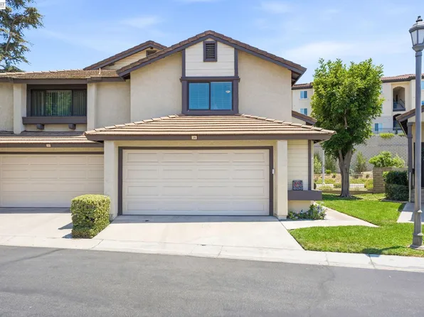 5050 Canyon Crest Dr APT 18, Riverside, CA 92507