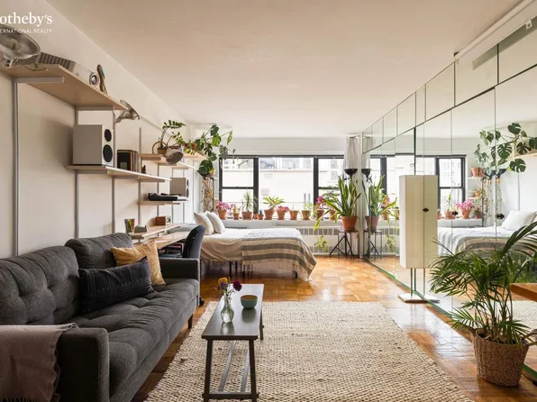 210 East 36th Street image 1 of 5