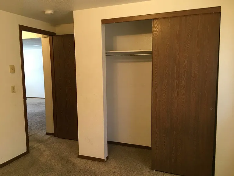 4914-4920 Basswood Dr — Photo 5