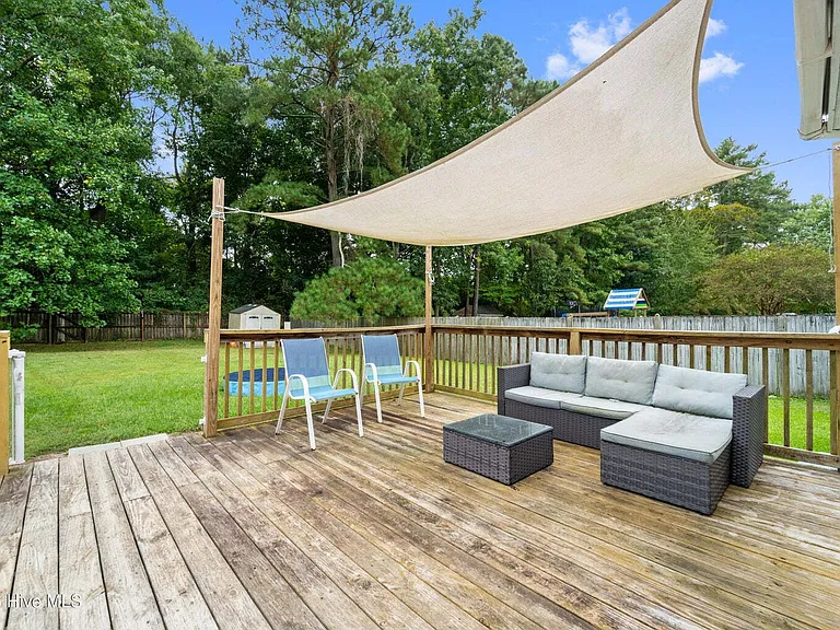 183 Bridlewood Dr — Photo 3
