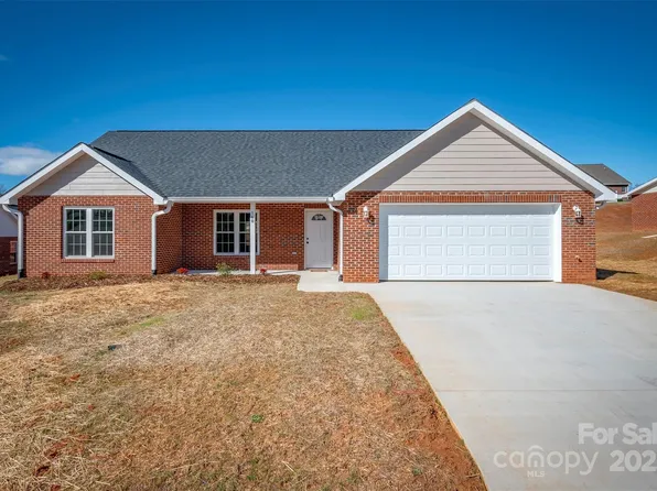 160 Central Park Cir, Spindale, NC 28160